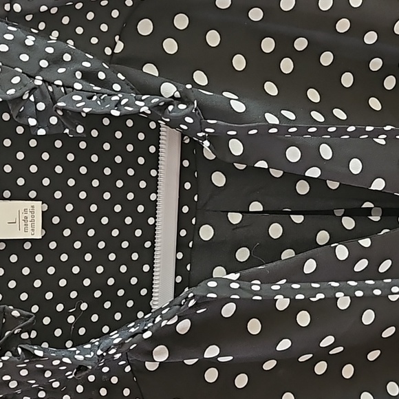 Black Polka Dot ruffle blouse with elastic band waist - Picture 6 of 9